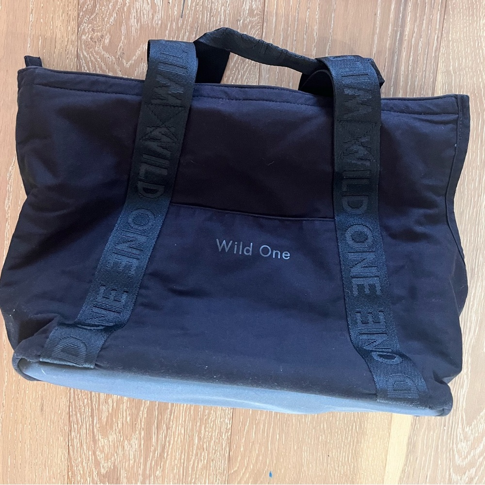 Wild One 🖤Cotton Everyday Dog Carrier - Picture 3 of 11